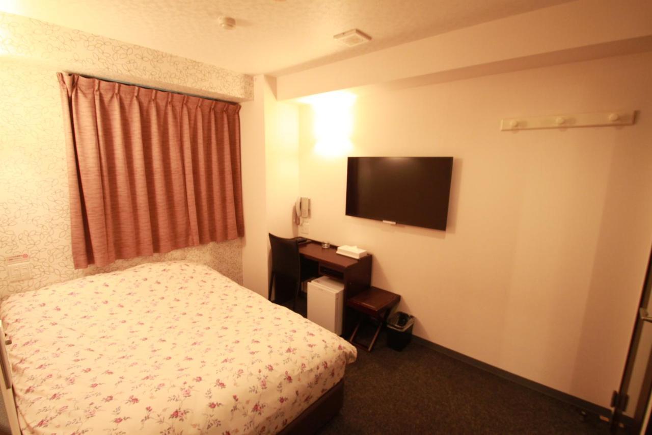 Toyama Town Hotel Toyama Station Exterior foto